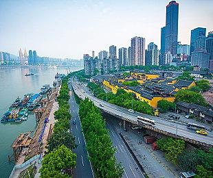 MOD作者用《雷神之锤1》反向重制《雷神之锤4》